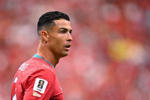萨顿指出：整场赛事与C罗无关，马丁内斯并非教练，这正是问题核心
