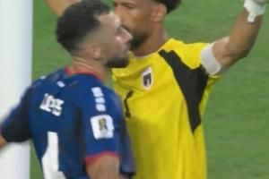 惊险至极！阿根廷右路传球，罗伯托·洛佩斯关键拦截！