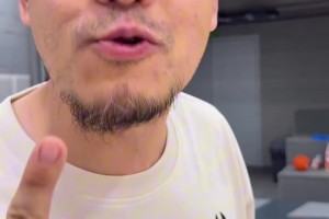 杨毅和贾磊带着各自的小孩battle：谁才是真正的纽约之子？