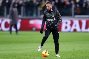 记者:格雷米奥无法达成阿图尔达买断协议,球员将重返尤文