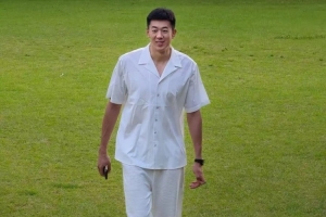 粤地谈判无果,王少杰济州岛度假晒图彰显悠闲气息:年度景象