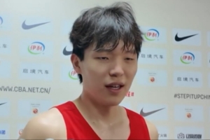杨瀚森表示:今晚全力以赴,在场上共同展现默契配合