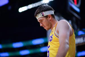 本季11名球员平均得分23+4+5，其中仅有三位MVP的真实命中率超过里夫斯