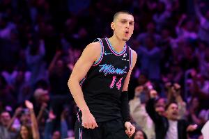 为家乡献力！泰勒·希罗在密尔沃基郊区成长并在当地高中就读