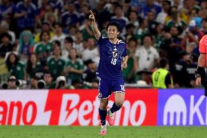 上田绮世全场表现:84分钟内进球2个,助攻1次,射门5次,射中3次,成功争顶3次