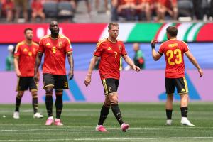 令人震惊！FIFA第10届比利时世界杯连续两场平局，5亿豪华阵容两场共射入38球却仅进1球